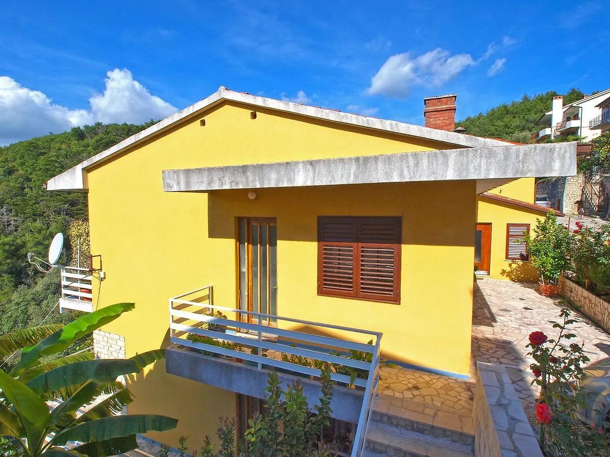 Apartments Boris 154 Rabac