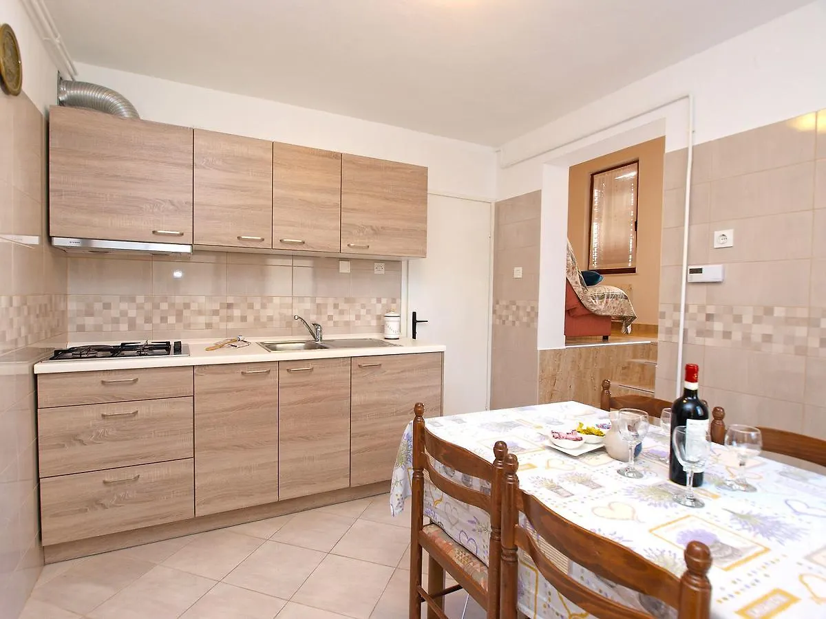 Apartments Boris 154 Rabac