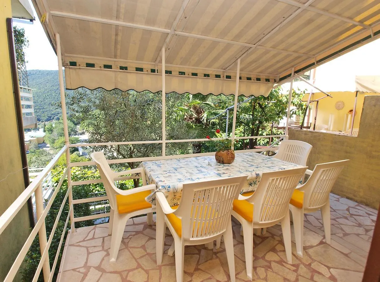 Apartments Boris 154 Rabac
