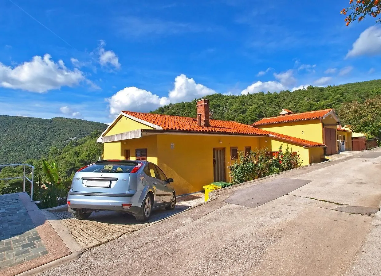 Apartments Boris 154 Rabac