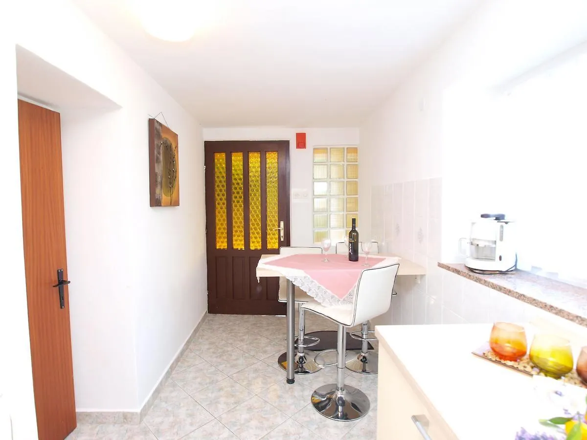 Apartments Boris 154 Rabac