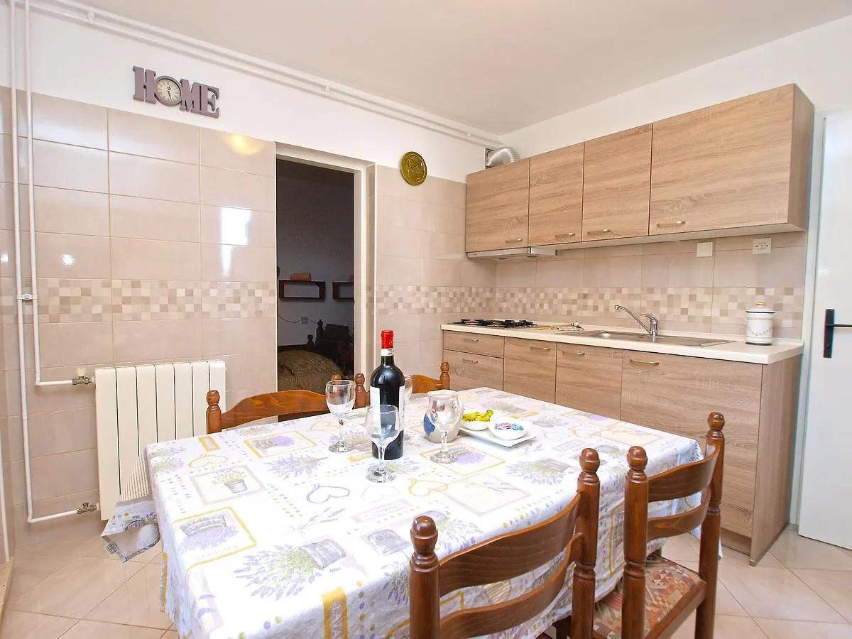 Apartments Boris 154 Rabac
