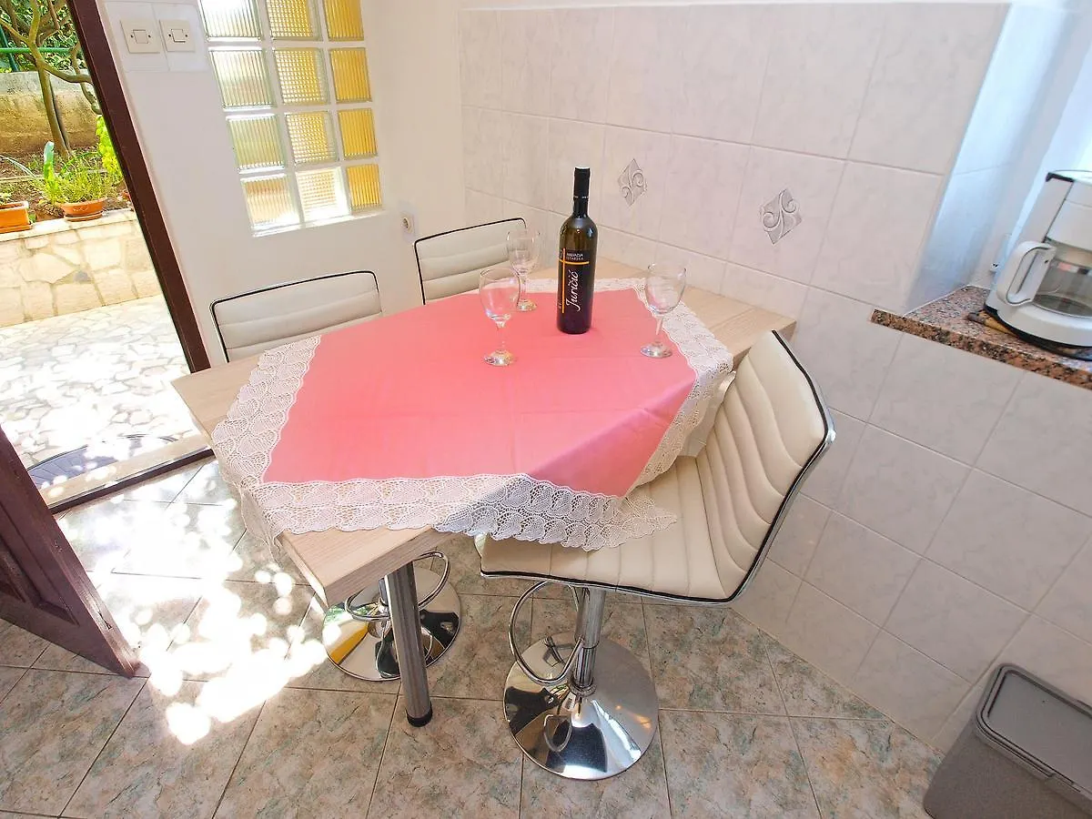 Apartments Boris 154 Rabac
